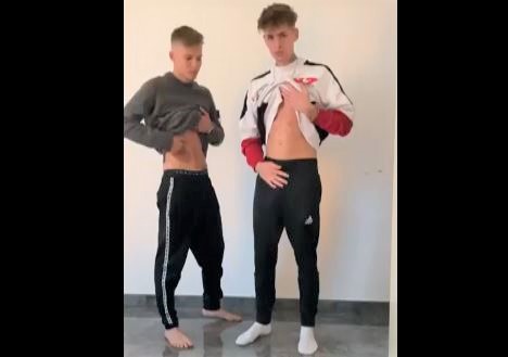 Nackte junge Manner at SurfGayVideo.com